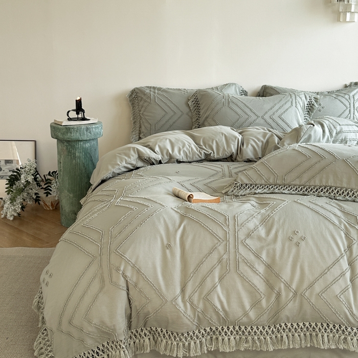 91家纺网 家纺一手货源 找家纺 缘生活 2025新款素色简约立体剪花流苏四件套 剪花大方格+流苏旧绿