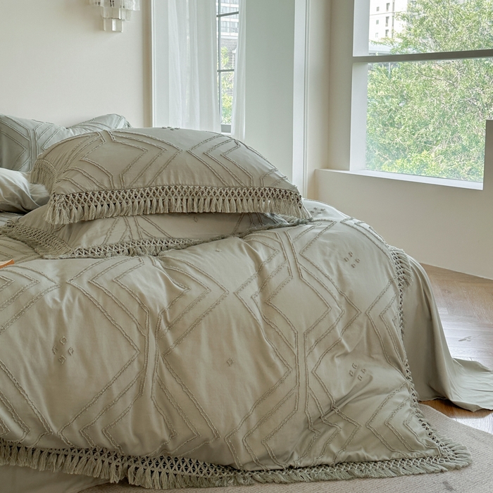 91家纺网 家纺一手货源 找家纺 缘生活 2025新款素色简约立体剪花流苏四件套 剪花大方格+流苏旧绿