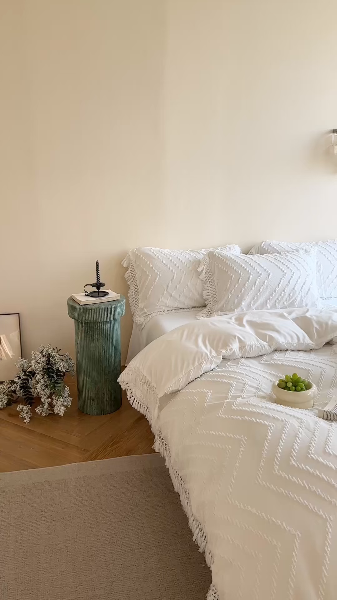 91家纺网 家纺一手货源 找家纺 缘生活 2025新款素色简约立体剪花流苏四件套 剪花波浪+流苏白色