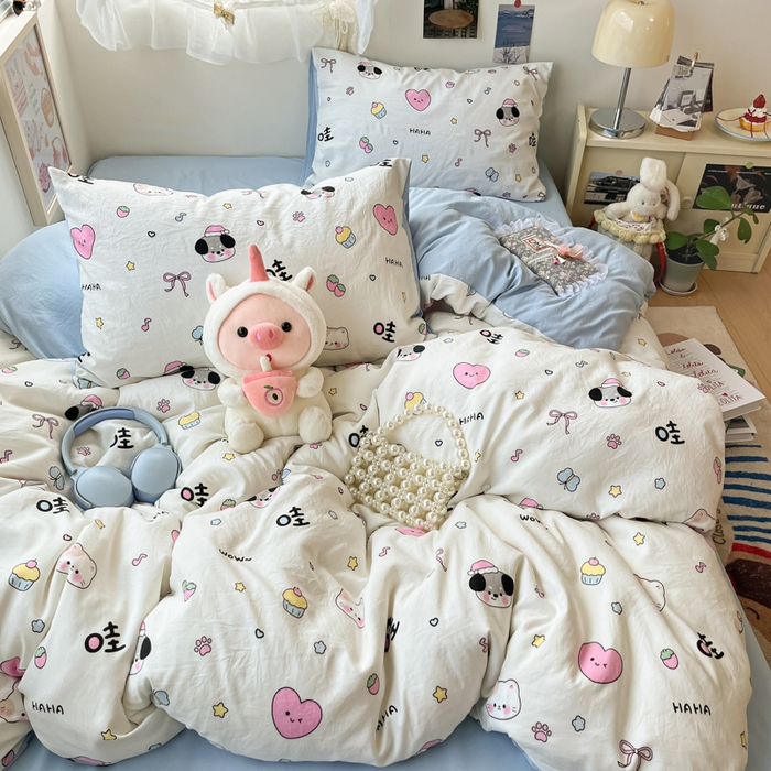 91家纺网 家纺一手货源 找家纺 卡迪熊家纺 2025新款水洗双层纱双拼碎花四件套 晚安世界