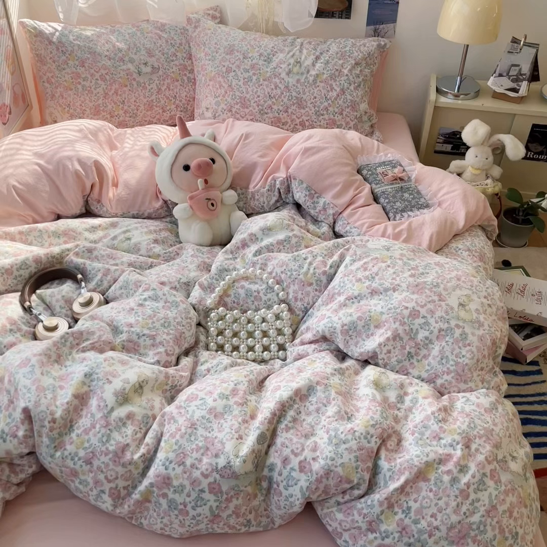 91家纺网 家纺一手货源 找家纺 彩韵家纺 2025新款水洗双层纱双拼碎花四件套 满满花海