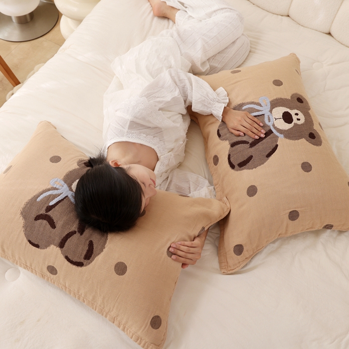 91家纺网 家纺一手货源 找家纺 朴尔家纺-毛巾被 2025新款全棉纯棉欣软系列定位四层加厚柔软纱布枕巾单枕巾枕巾单件 圈圈熊 52x75cm枕巾一对