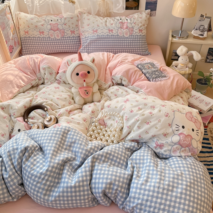 91家纺网 家纺一手货源 找家纺 彩韵家纺 2025新款水洗双层纱双拼碎花四件套 甜心猫咪