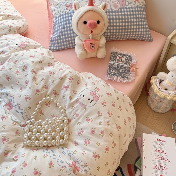 91家纺网 家纺一手货源 找家纺 彩韵家纺 2025新款水洗双层纱双拼碎花四件套 甜心猫咪