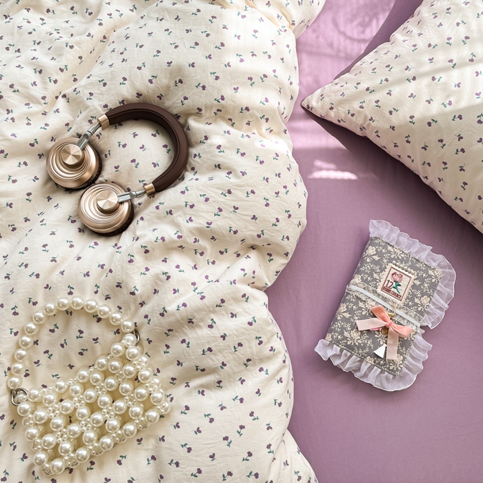 91家纺网 家纺一手货源 找家纺 彩韵家纺 2025新款水洗双层纱双拼碎花四件套 小花朵朵