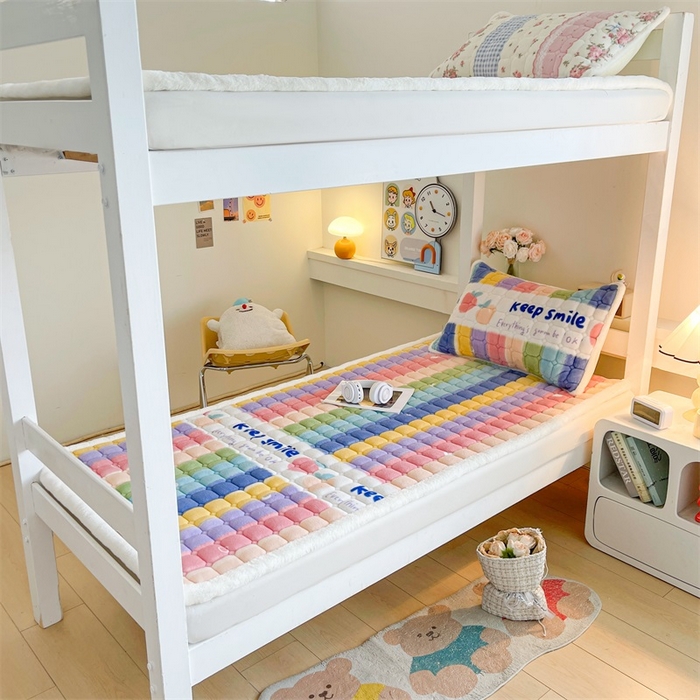 91家纺网 家纺一手货源 找家纺 （总）梵朴 2025新款学生宿舍上下铺牛奶绒夹棉床垫床护垫床褥子