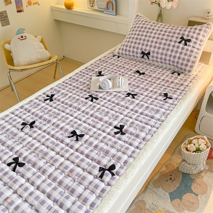 91家纺网 家纺一手货源 找家纺 梵朴 2025新款学生宿舍上下铺牛奶绒夹棉床垫床护垫床褥子 蝴蝶结紫