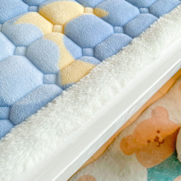 91家纺网 家纺一手货源 找家纺 梵朴 2025新款学生宿舍上下铺牛奶绒夹棉床垫床护垫床褥子 星星月亮