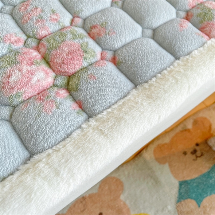 91家纺网 家纺一手货源 找家纺 梵朴 2025新款学生宿舍上下铺牛奶绒夹棉床垫床护垫床褥子 欧风花影-蓝