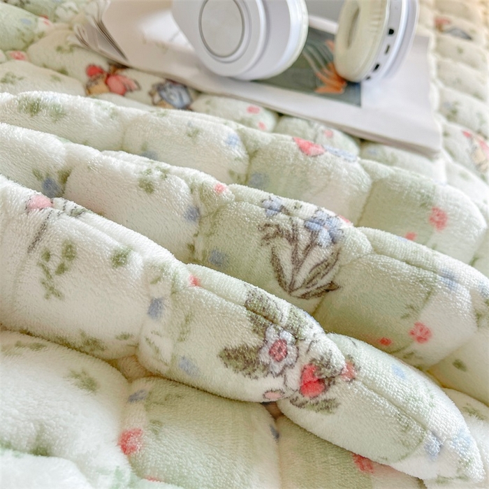 91家纺网 家纺一手货源 找家纺 梵朴 2025新款学生宿舍上下铺牛奶绒夹棉床垫床护垫床褥子 花开花兔-绿