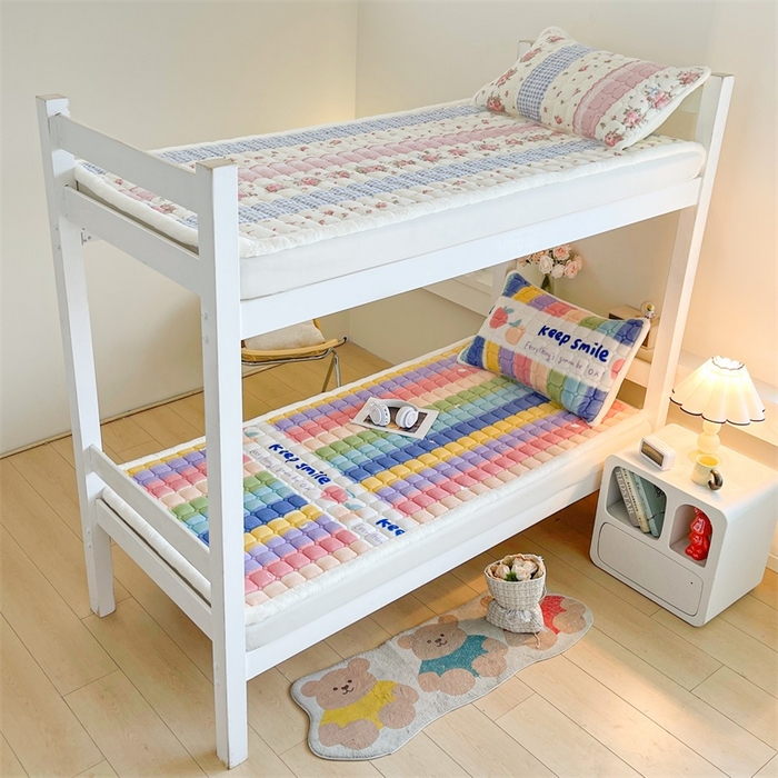 91家纺网 家纺一手货源 找家纺 梵朴 2025新款学生宿舍上下铺牛奶绒夹棉床垫床护垫床褥子 彩虹条