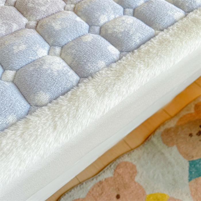 91家纺网 家纺一手货源 找家纺 梵朴 2025新款学生宿舍上下铺牛奶绒夹棉床垫床护垫床褥子 条纹小花-紫