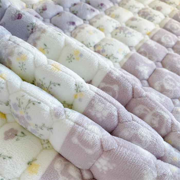 91家纺网 家纺一手货源 找家纺 梵朴 2025新款学生宿舍上下铺牛奶绒夹棉床垫床护垫床褥子 条纹小花-紫