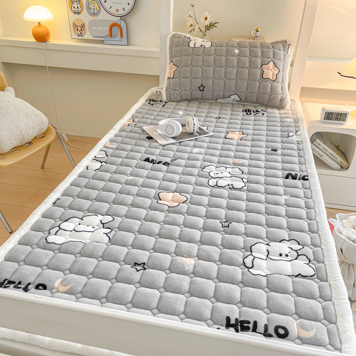 91家纺网 家纺一手货源 找家纺 梵朴 2025新款学生宿舍上下铺牛奶绒夹棉床垫床护垫床褥子 顽皮狗