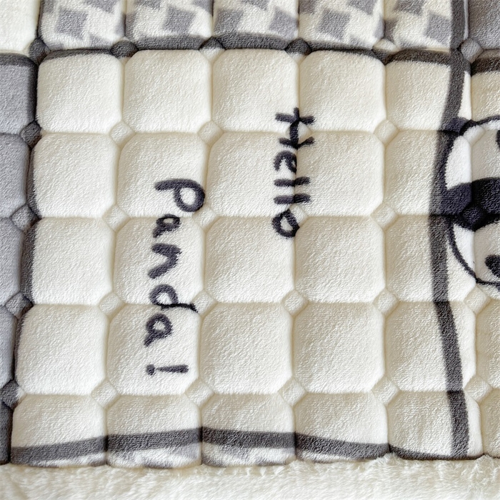 91家纺网 家纺一手货源 找家纺 梵朴 2025新款学生宿舍上下铺牛奶绒夹棉床垫床护垫床褥子 熊猫皮皮-灰