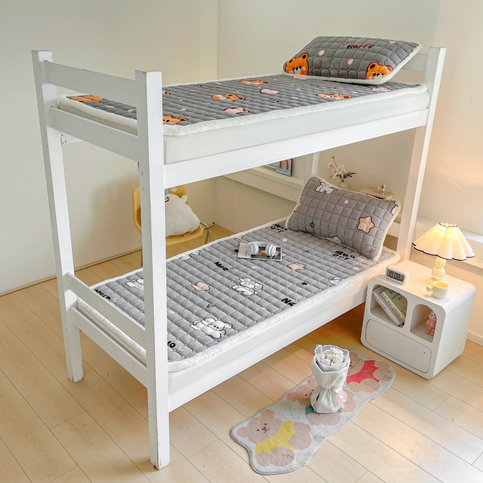 91家纺网 家纺一手货源 找家纺 梵朴 2025新款学生宿舍上下铺牛奶绒夹棉床垫床护垫床褥子 顽皮狗