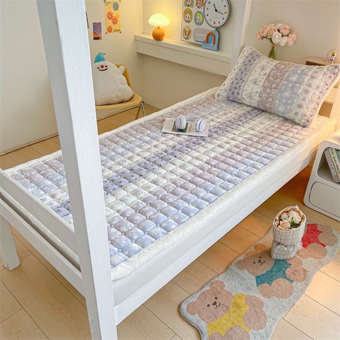 91家纺网 家纺一手货源 找家纺 梵朴 2025新款学生宿舍上下铺牛奶绒夹棉床垫床护垫床褥子 条纹小花-紫