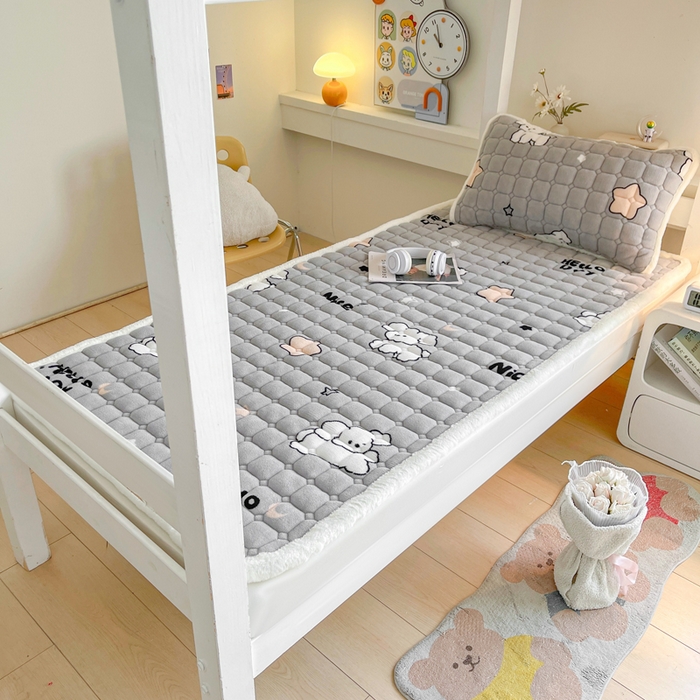 91家纺网 家纺一手货源 找家纺 梵朴 2025新款学生宿舍上下铺牛奶绒夹棉床垫床护垫床褥子 顽皮狗