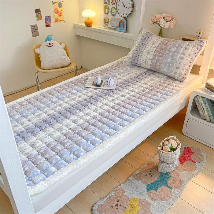 91家纺网 家纺一手货源 找家纺 梵朴 2025新款学生宿舍上下铺牛奶绒夹棉床垫床护垫床褥子 条纹小花-紫