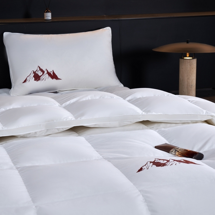 91家纺网 家纺一手货源 找家纺 （总）岚司羽 2025新款小糯米白鹅绒羽绒被被子被芯