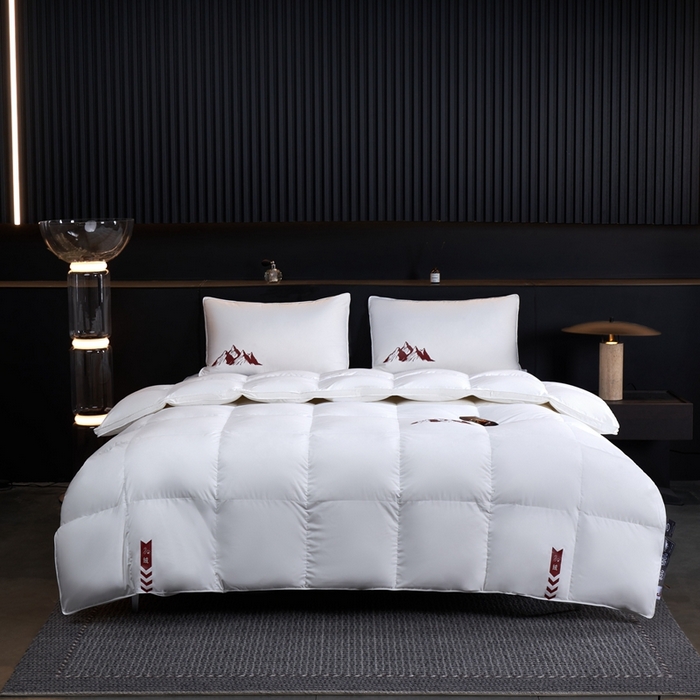 91家纺网 家纺一手货源 找家纺 （总）岚司羽 2025新款小糯米白鹅绒羽绒被被子被芯