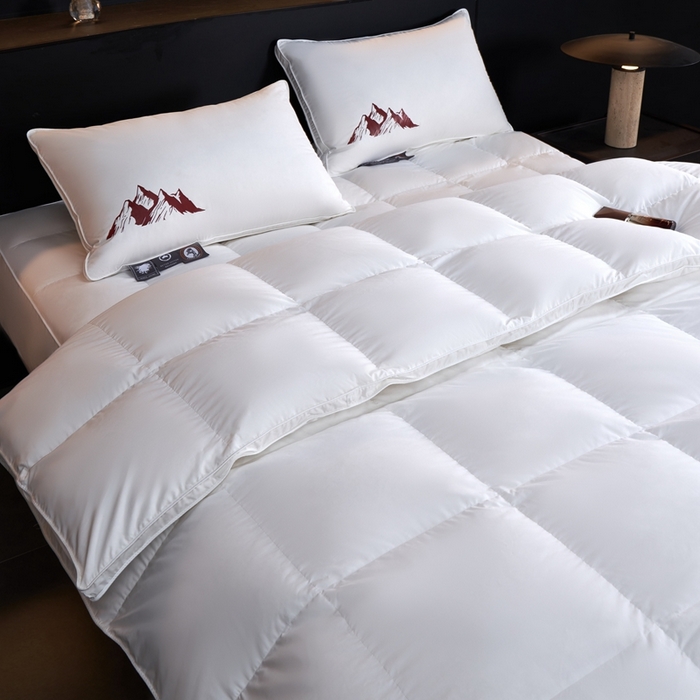 91家纺网 家纺一手货源 找家纺 （总）岚司羽 2025新款小糯米白鹅绒羽绒被被子被芯