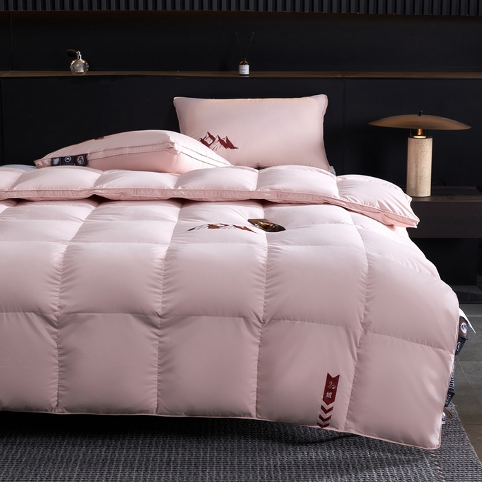 91家纺网 家纺一手货源 找家纺 岚司羽 2025新款小糯米白鹅绒羽绒被被子被芯 小糯米-粉色