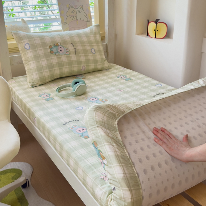 91家纺网 家纺一手货源 找家纺 金丝鸟家纺 2025新款全棉纯棉斜纹床笠单品床笠单件单床笠-学生床 薄荷兔兔-绿