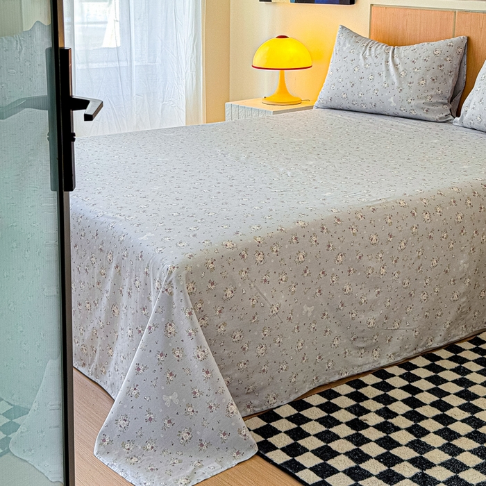 91家纺网 家纺一手货源 找家纺 金丝鸟家纺 2025新款全棉纯棉斜纹床单单品床单单件单床单-大床图 浅夏雏菊-灰