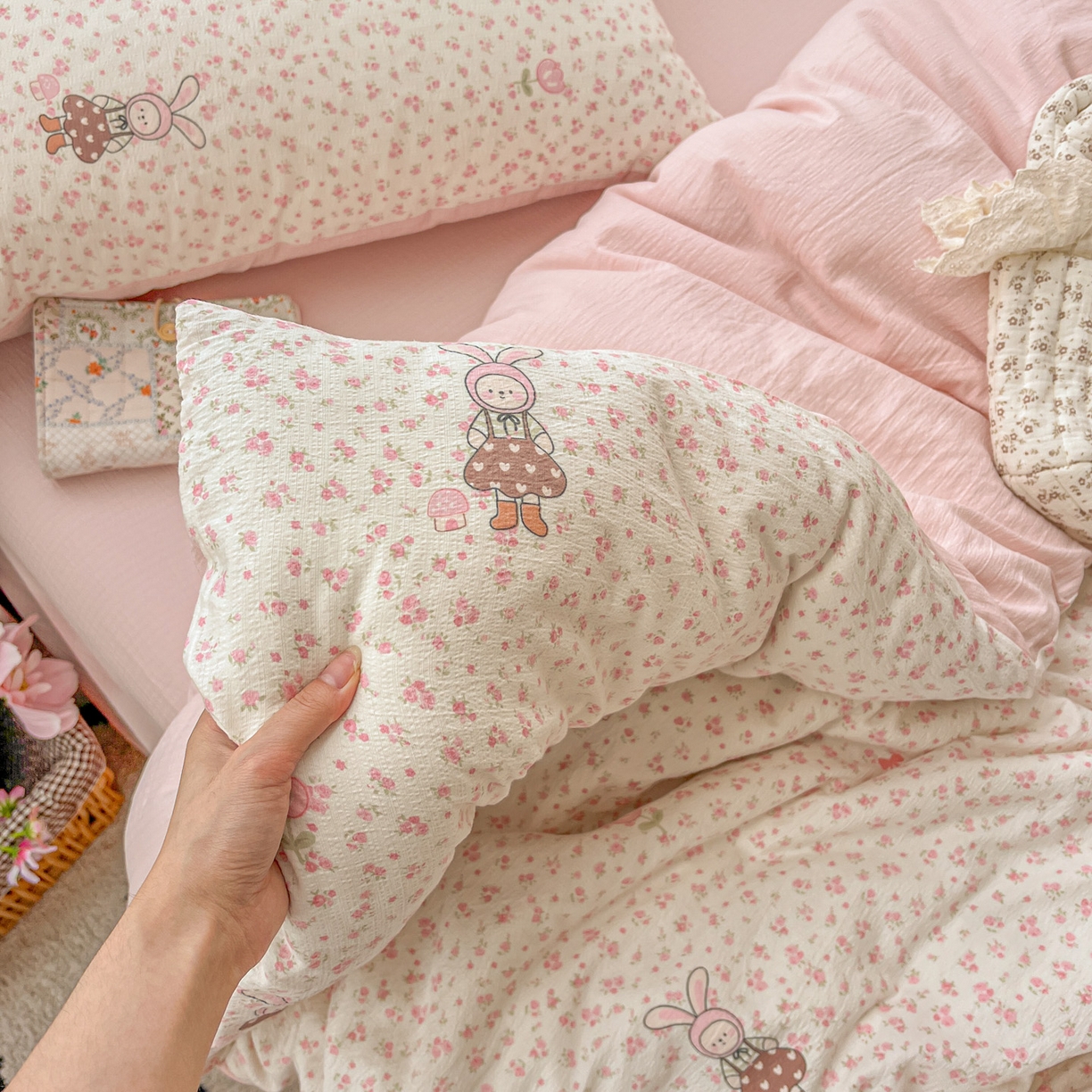 91家纺网 家纺一手货源 找家纺 水木坊 2025新款A云感双层纱四件套-浪漫 浪漫-巴比兔