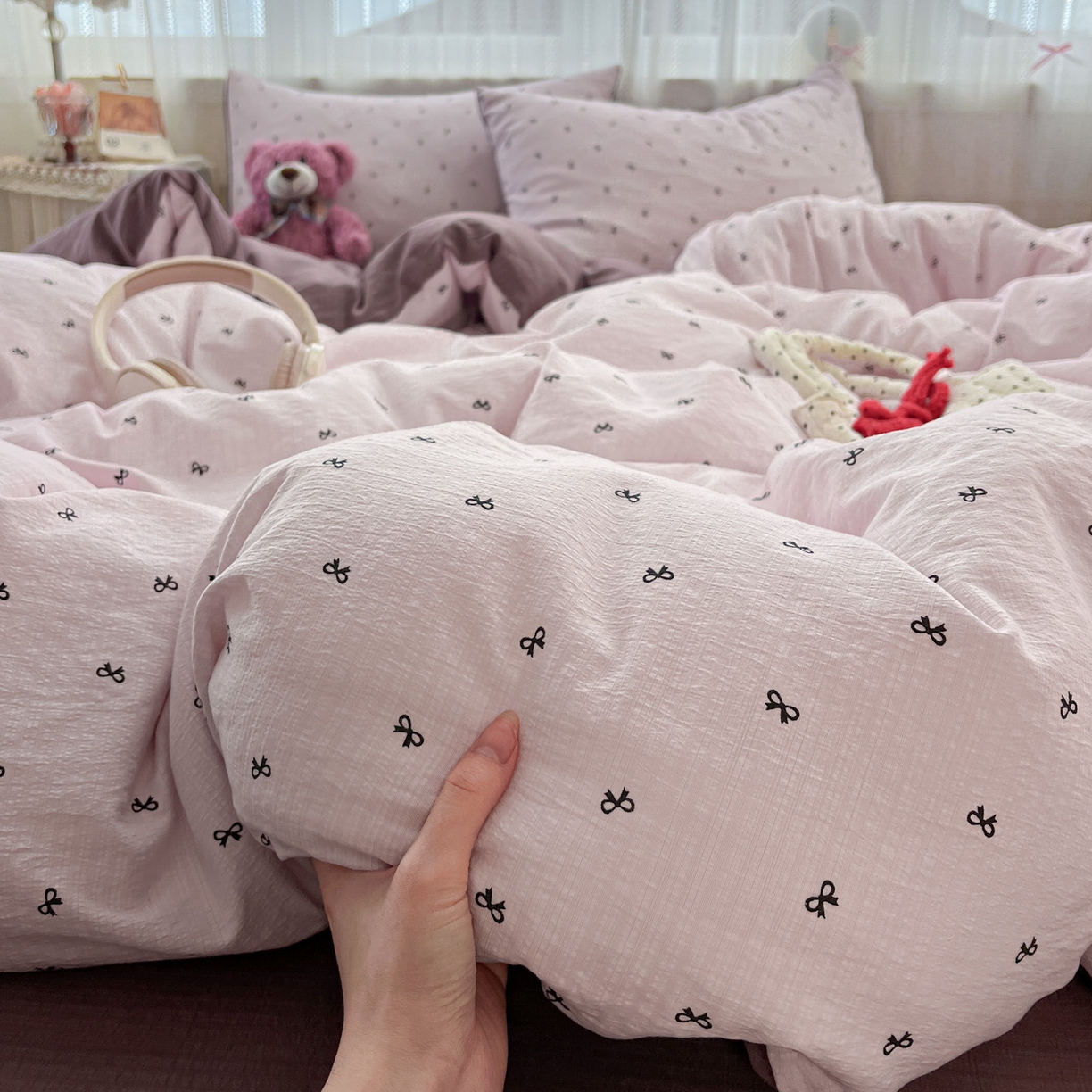 91家纺网 家纺一手货源 找家纺 水木坊 2025新款A云感双层纱四件套-浪漫 浪漫-小紫结