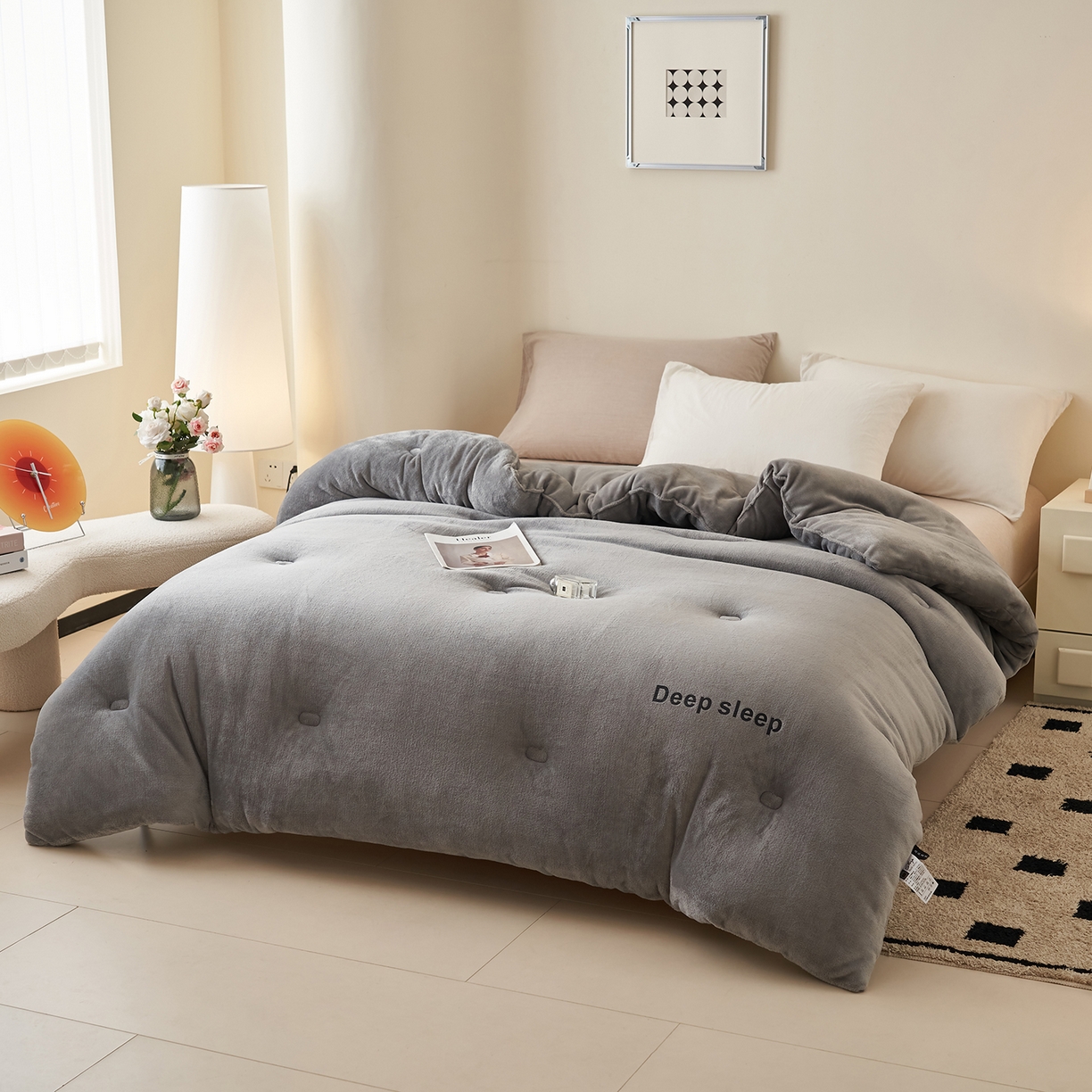 91家纺网 家纺一手货源 找家纺 闲鱼家纺 2025新款某朵同款深睡眠牛奶绒冬被被子被芯 浅灰