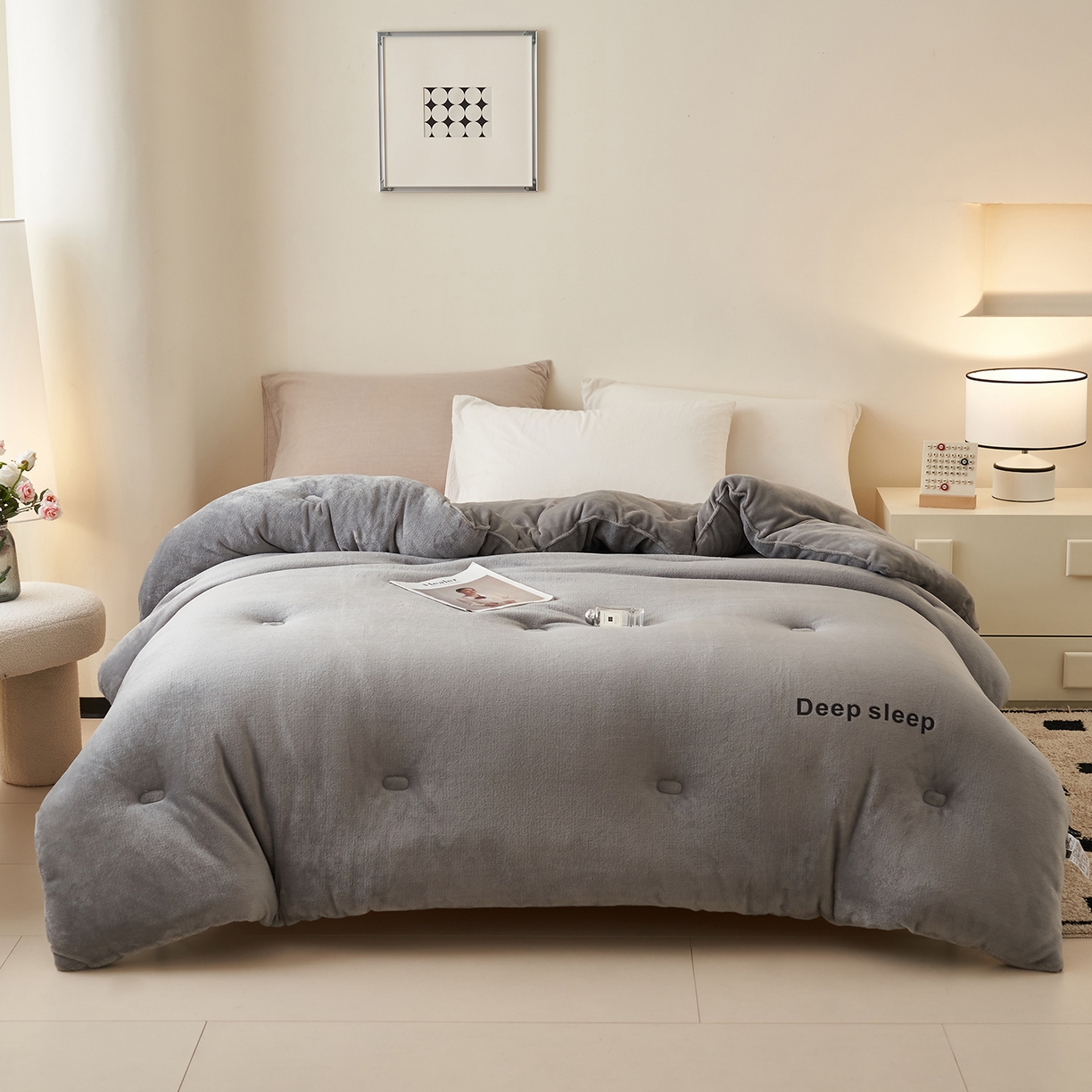 91家纺网 家纺一手货源 找家纺 闲鱼家纺 2025新款某朵同款深睡眠牛奶绒冬被被子被芯 浅灰