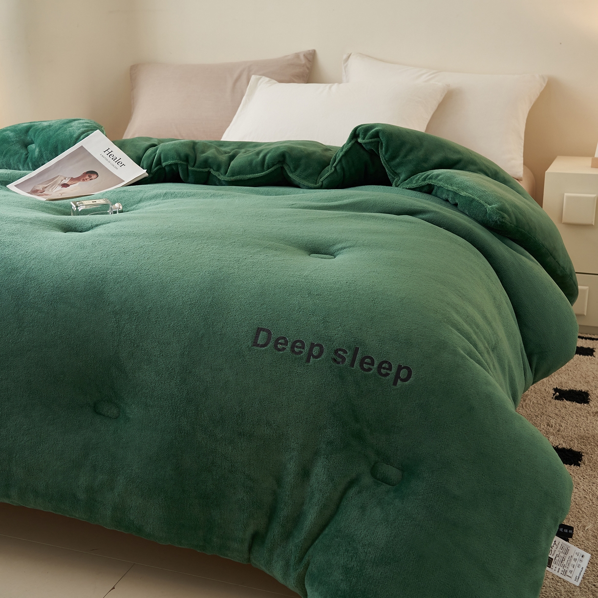 91家纺网 家纺一手货源 找家纺 闲鱼家纺 2025新款某朵同款深睡眠牛奶绒冬被被子被芯 墨绿