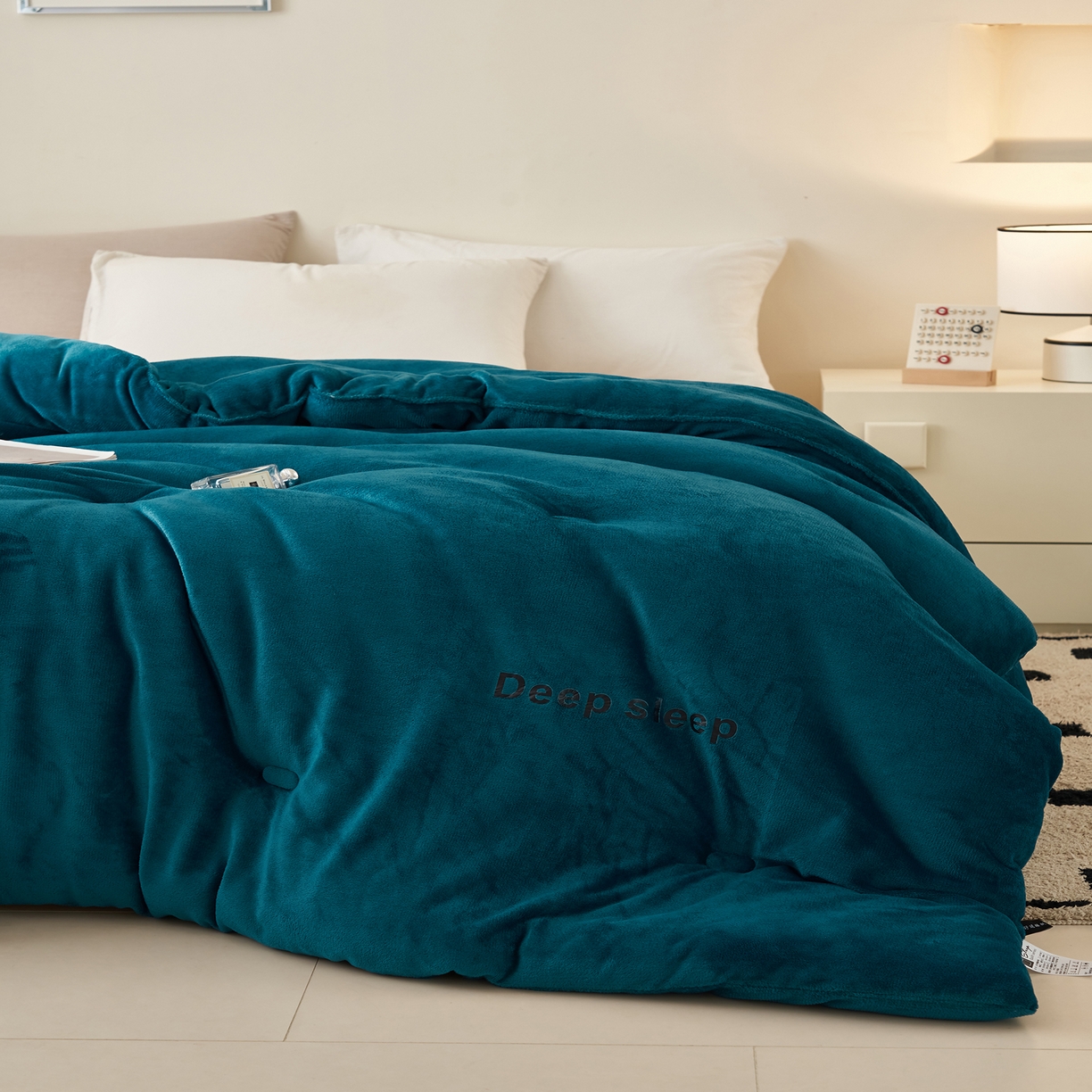 91家纺网 家纺一手货源 找家纺 闲鱼家纺 2025新款某朵同款深睡眠牛奶绒冬被被子被芯 宾利蓝