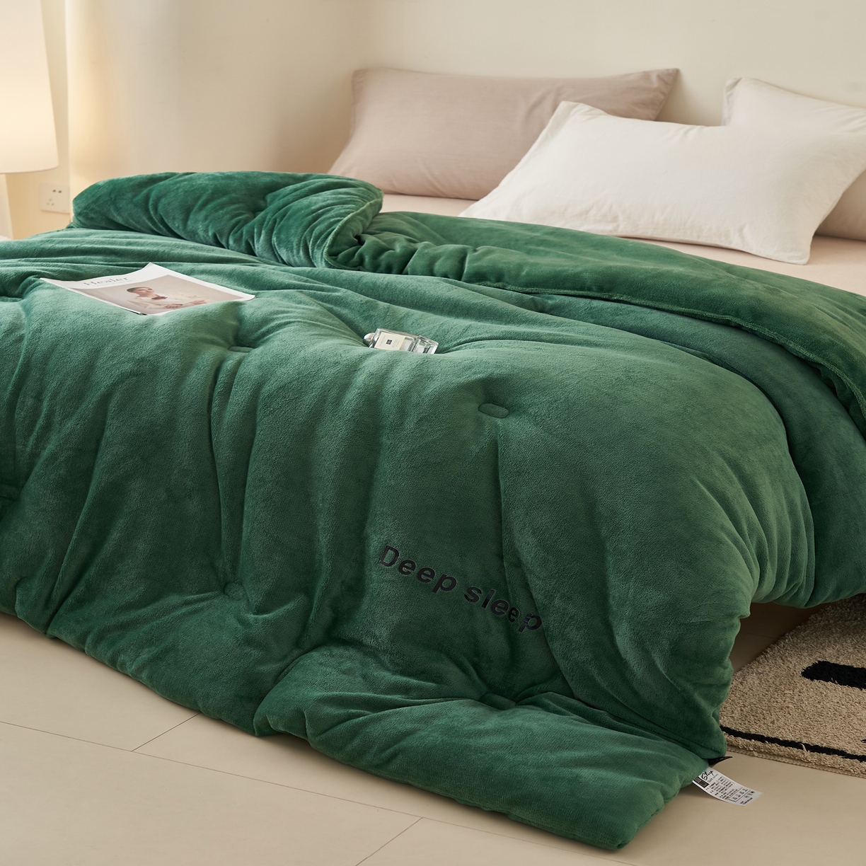 91家纺网 家纺一手货源 找家纺 闲鱼家纺 2025新款某朵同款深睡眠牛奶绒冬被被子被芯 墨绿