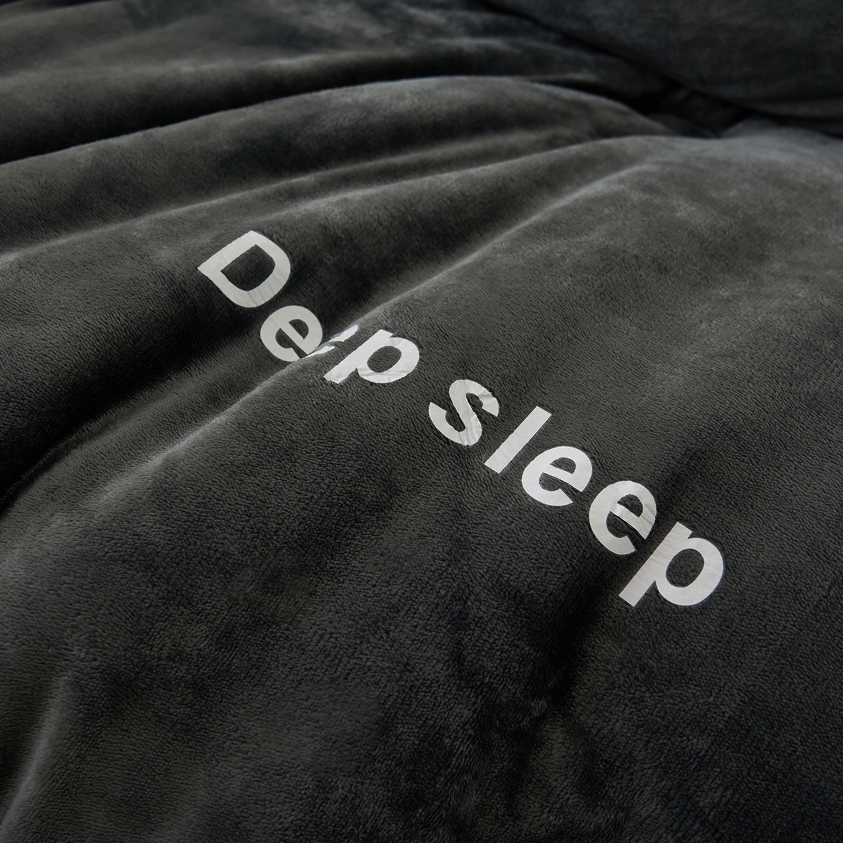 91家纺网 家纺一手货源 找家纺 闲鱼家纺 2025新款某朵同款深睡眠牛奶绒冬被被子被芯 深灰