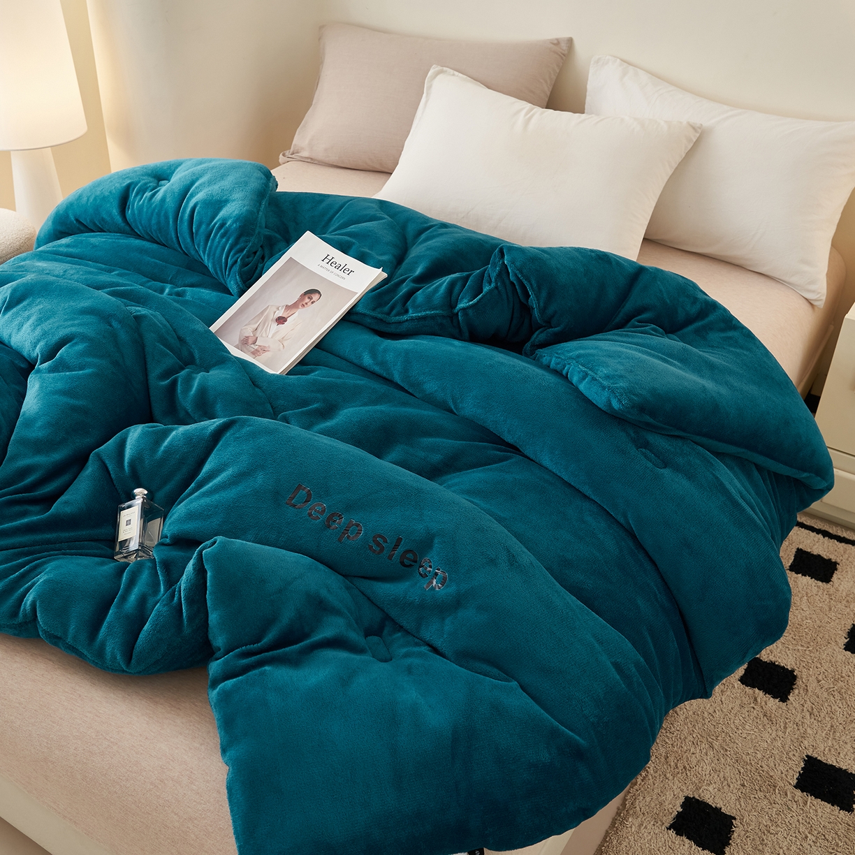 91家纺网 家纺一手货源 找家纺 闲鱼家纺 2025新款某朵同款深睡眠牛奶绒冬被被子被芯 宾利蓝