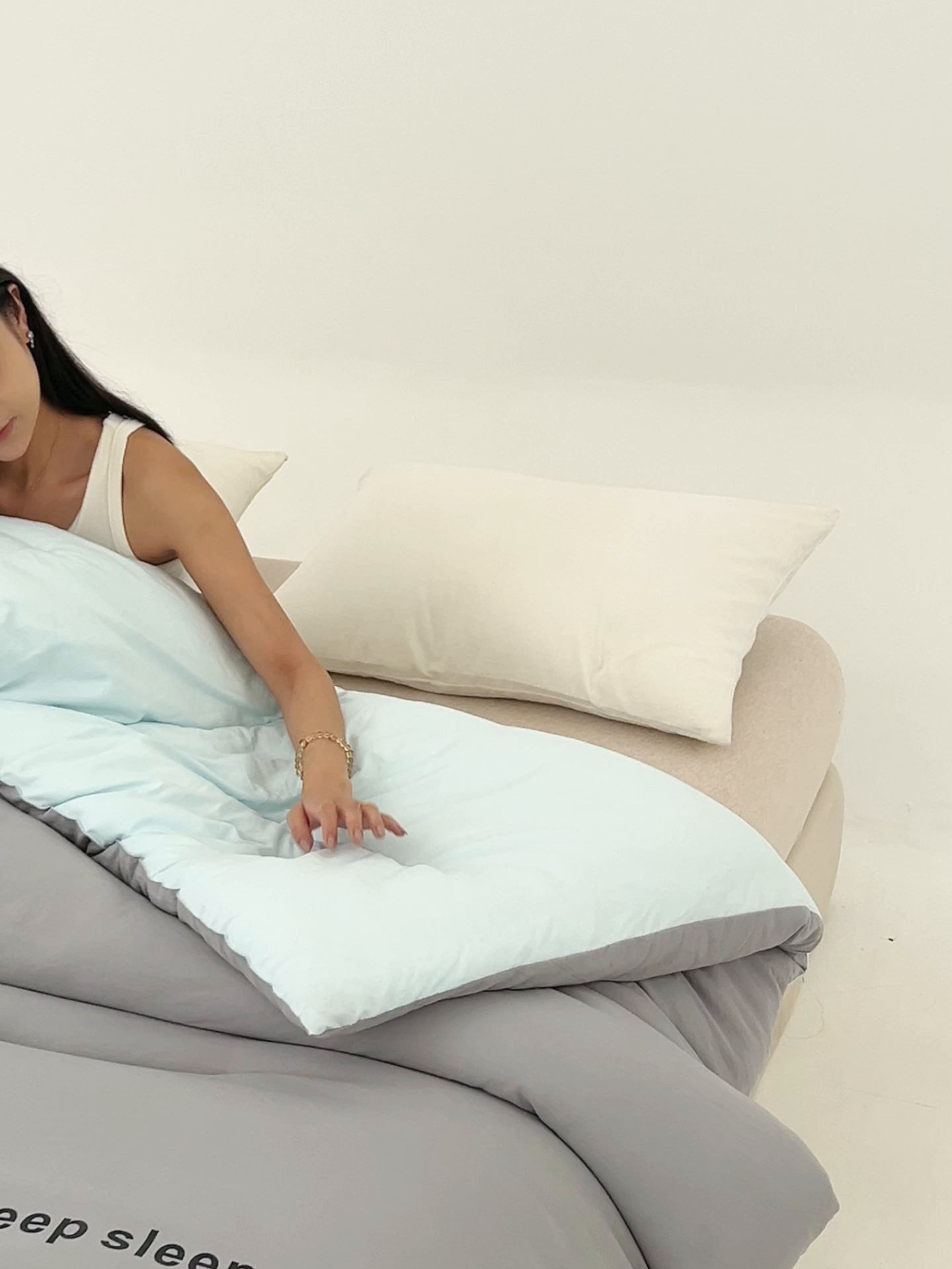 91家纺网 家纺一手货源 找家纺 闲鱼家纺 2025新款某朵同款深睡眠2.0冬被被子被芯 浅灰+克莱因蓝