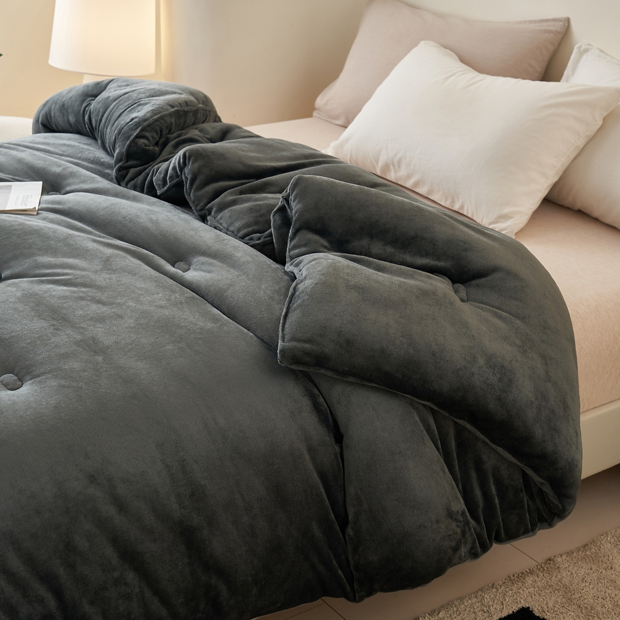 91家纺网 家纺一手货源 找家纺 （总）闲鱼家纺 2025新款某朵同款深睡眠牛奶绒冬被被子被芯