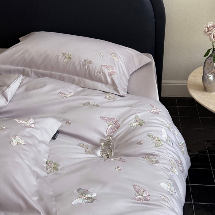 91家纺网 家纺一手货源 找家纺 鹿班家居2025年秋冬款100S长绒棉精密刺绣系列——温柔浅梦（标准会员-20元） 紫色