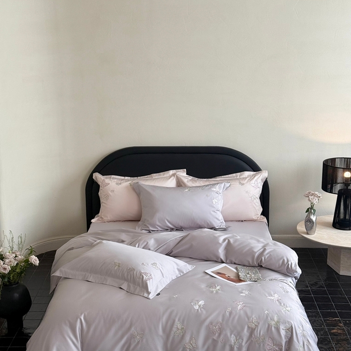 91家纺网 家纺一手货源 找家纺 鹿班家居2025年秋冬款100S长绒棉精密刺绣系列——温柔浅梦（标准会员-20元） 紫色