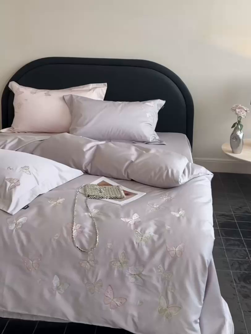 91家纺网 家纺一手货源 找家纺 鹿班家居2025年秋冬款100S长绒棉精密刺绣系列——温柔浅梦（标准会员-20元） 紫色