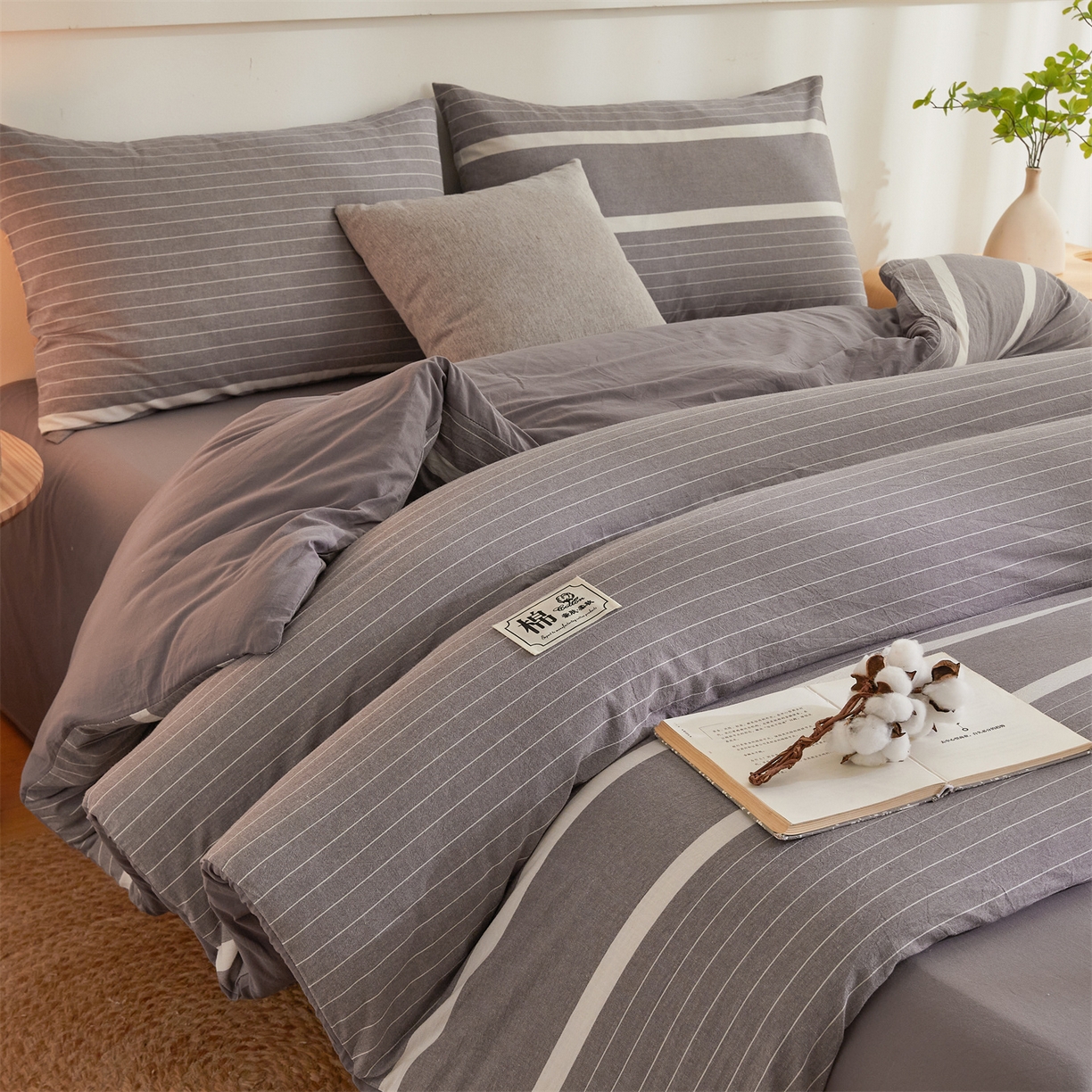 91家纺网 家纺一手货源 找家纺 晓时候 2025新款A类水洗棉可拆洗新疆棉花被冬被春秋被夏被四季被子被芯 灰细条
