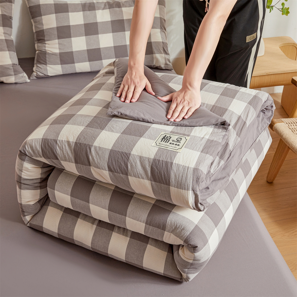 91家纺网 家纺一手货源 找家纺 晓时候 2025新款A类水洗棉可拆洗新疆棉花被冬被春秋被夏被四季被子被芯 灰中格