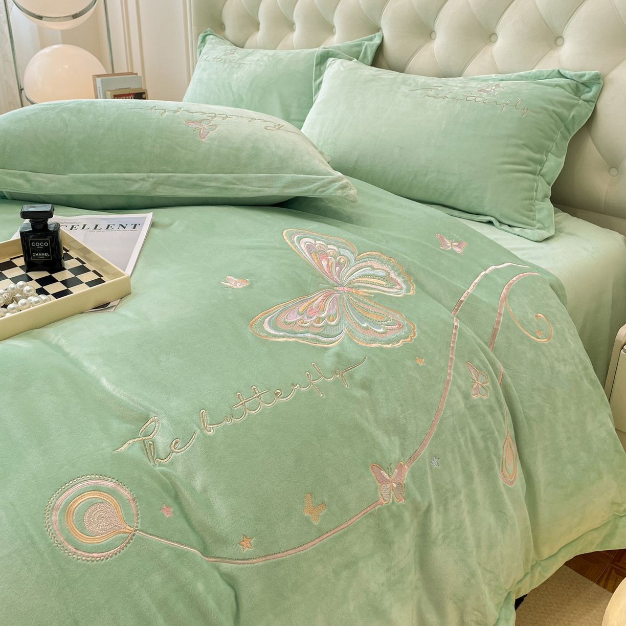 91家纺网 家纺一手货源 找家纺 （总）艺玲家纺 2025新款婴儿绒高端绣花四件套