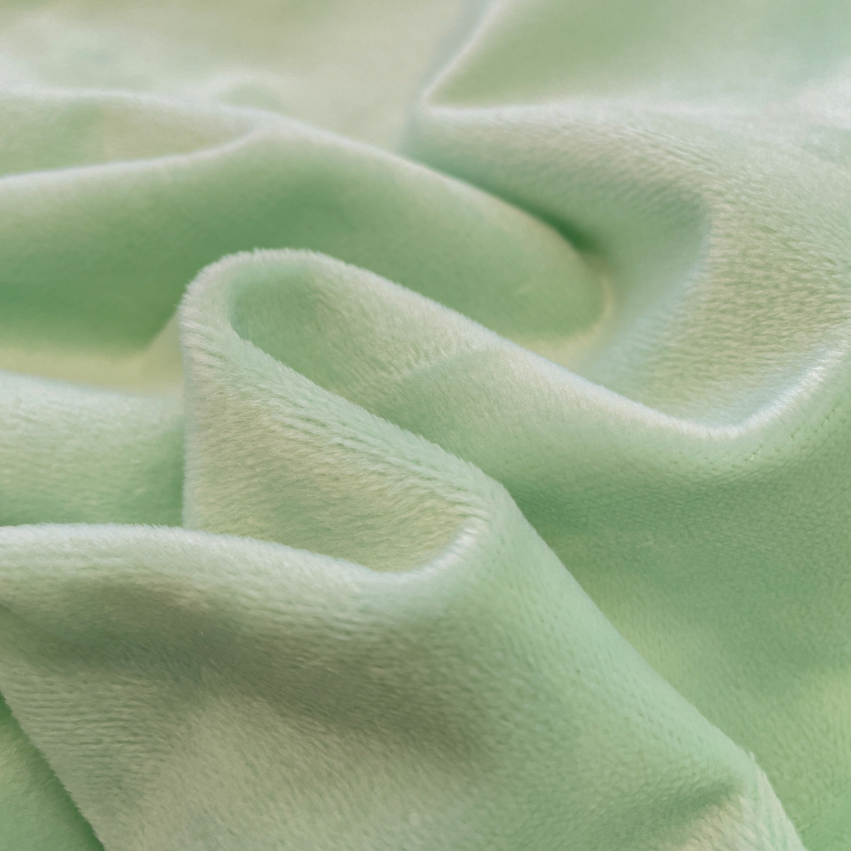 91家纺网 家纺一手货源 找家纺 艺玲家纺 2025新款婴儿绒高端绣花四件套 心动日记-果绿