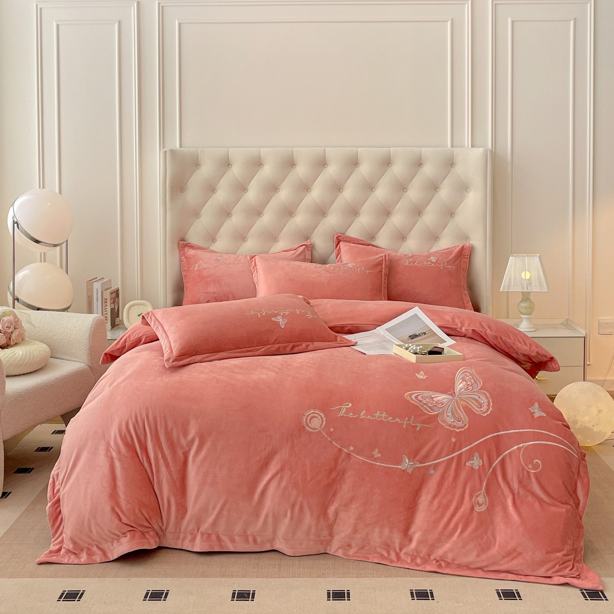 91家纺网 家纺一手货源 找家纺 艺玲家纺 2025新款婴儿绒高端绣花四件套 蝶舞-玉色