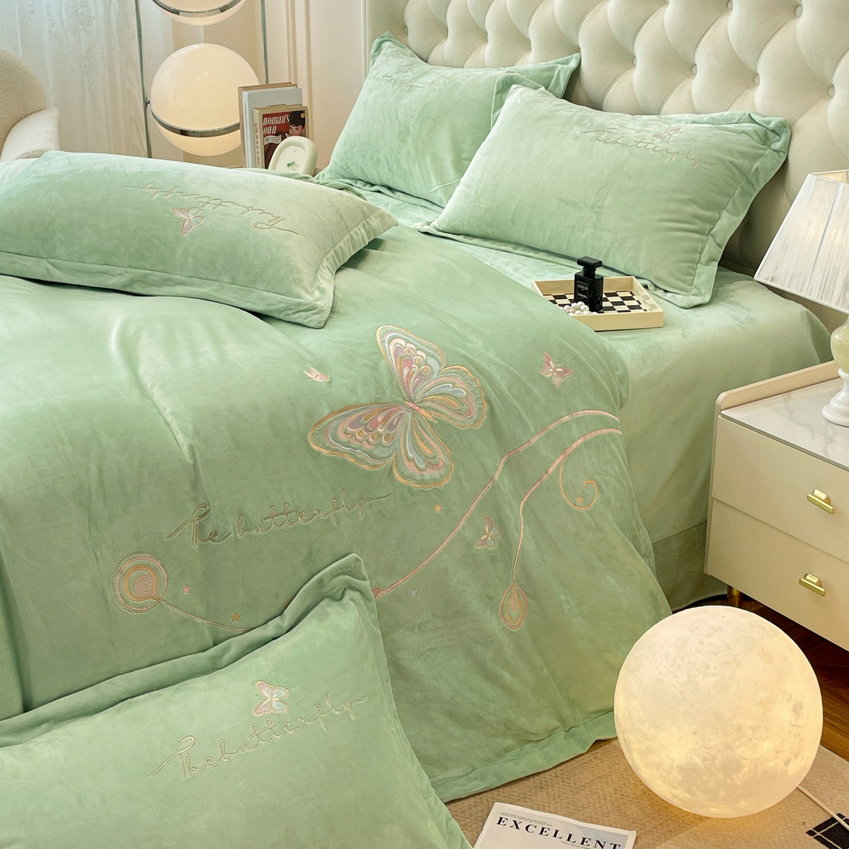 91家纺网 家纺一手货源 找家纺 艺玲家纺 2025新款婴儿绒高端绣花四件套 蝶舞-果绿