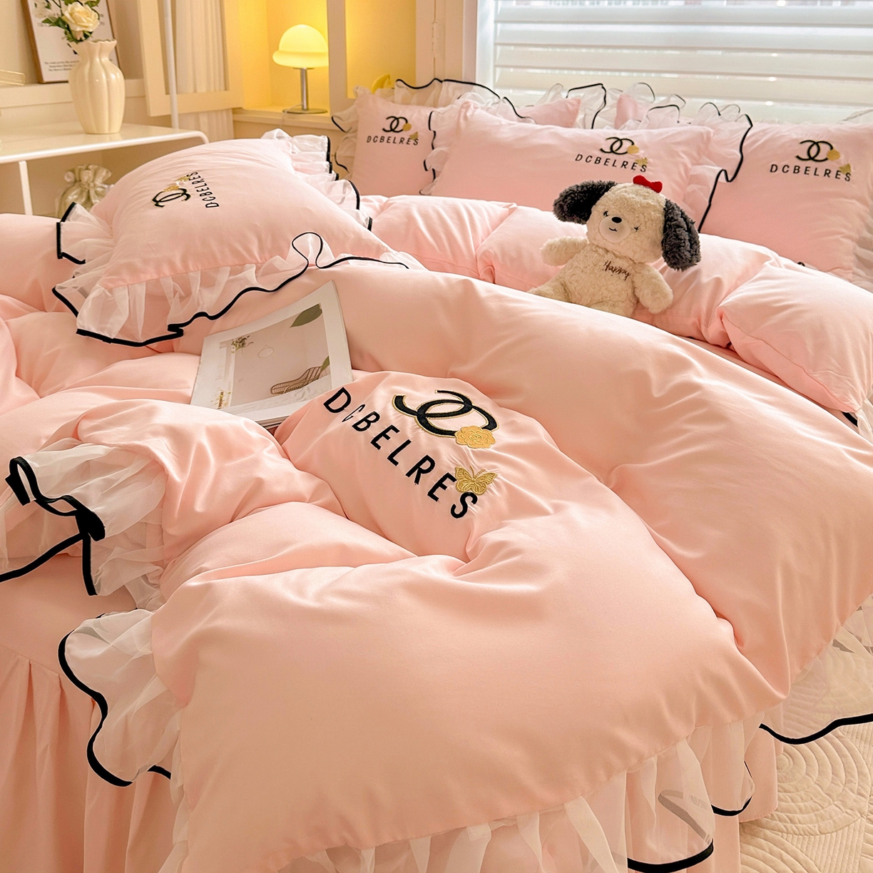 91家纺网 家纺一手货源 找家纺 （总）艺玲家纺 2025新款韩版亲肤水洗棉刺绣花边床裙四件套